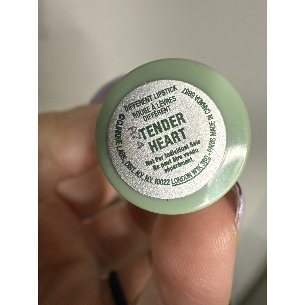 Clinique TENDER-HEART Different Lipstick Green Tube Brown .14 oz/4g New RARE - Picture 4 of 4